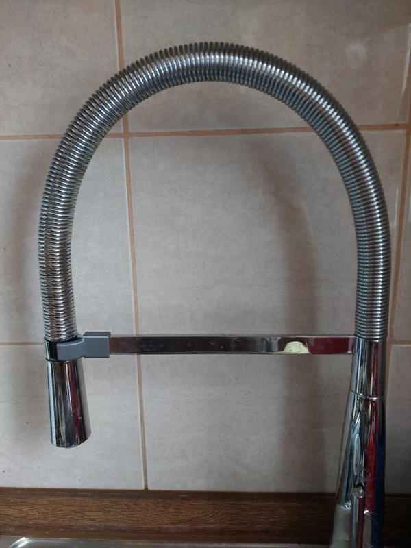 kitchen flexible tap spout lock