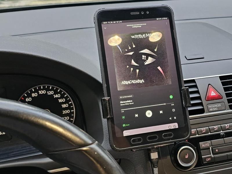 Tab Active 3 Brodit Pro Clip Car Mount with Charger