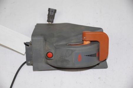 DEUTZ FAHR static accelerator