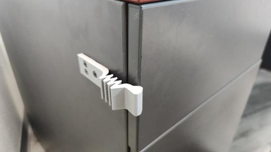 Drawer catch