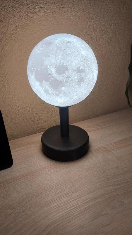 Mond Lampe