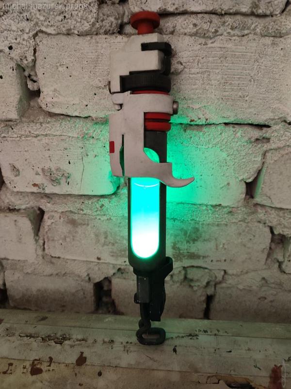 Half Life Alyx Healing Syringe / Health Pen - with electronics