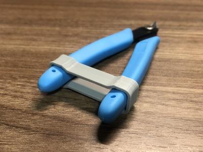 Clip to close cutting pliers