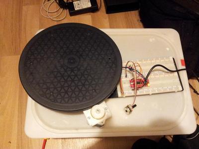 Turntable stepper mount