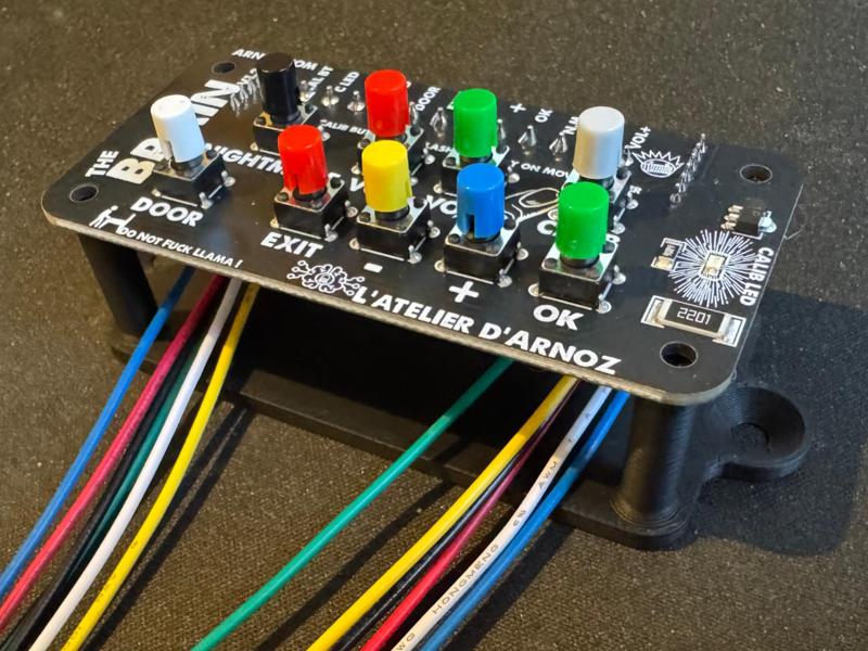 Brain board bracket de l’Atelier d’Arnoz