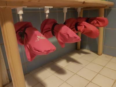 Glove hanger