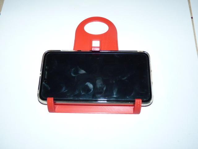 Smartphone charging cradle