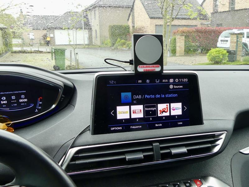 GSM holder ( Magsafe ) for Peugeot 3008