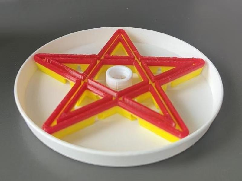 Star-shaped planter tray