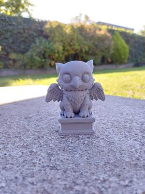 Gryphling on Guard