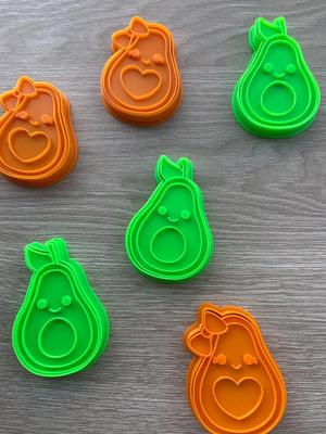 KAWAII AVOCADO CUTTER & STAMP