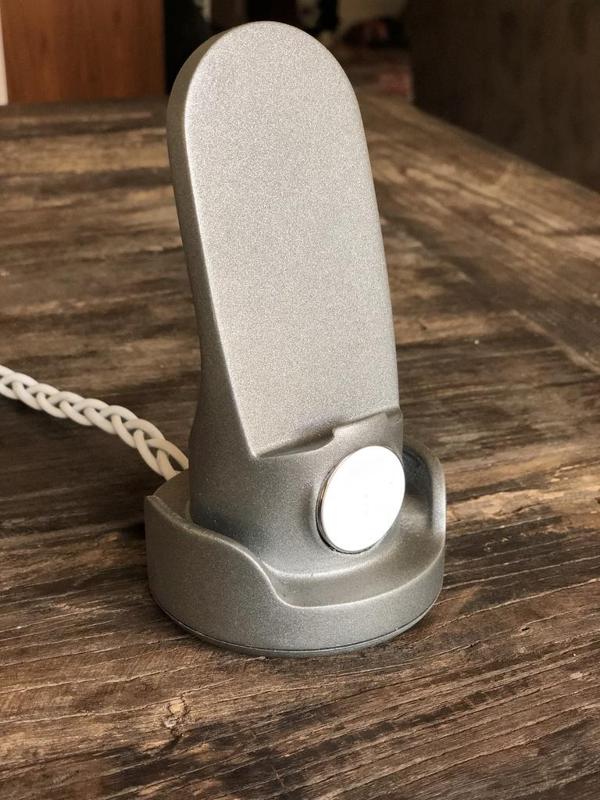 Apple Fanboy - Wireless Dock for iPhone + Apple Watch + AirPods