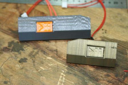 Short-side cover for D200 pause button