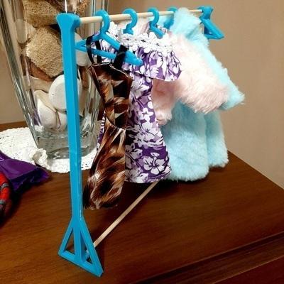 Clothes hanger Barbie Dolls Wardrobe