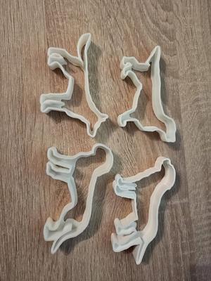 COOKIE CUTTER DOGS GINGERBREAD