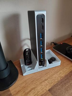 Startech USB Hub Desk Organizer