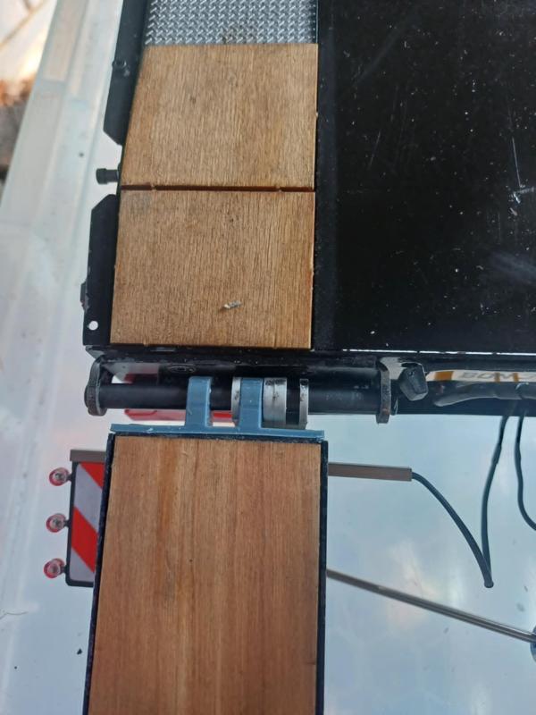 1/14 carson low loader hinge