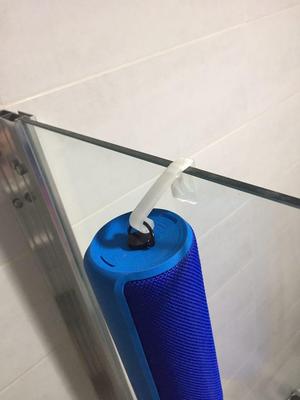 UE boom 2 glass support