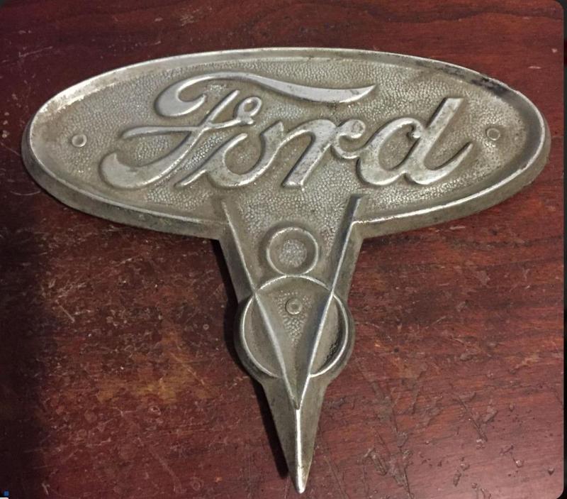 vintage_ford_v8_badge