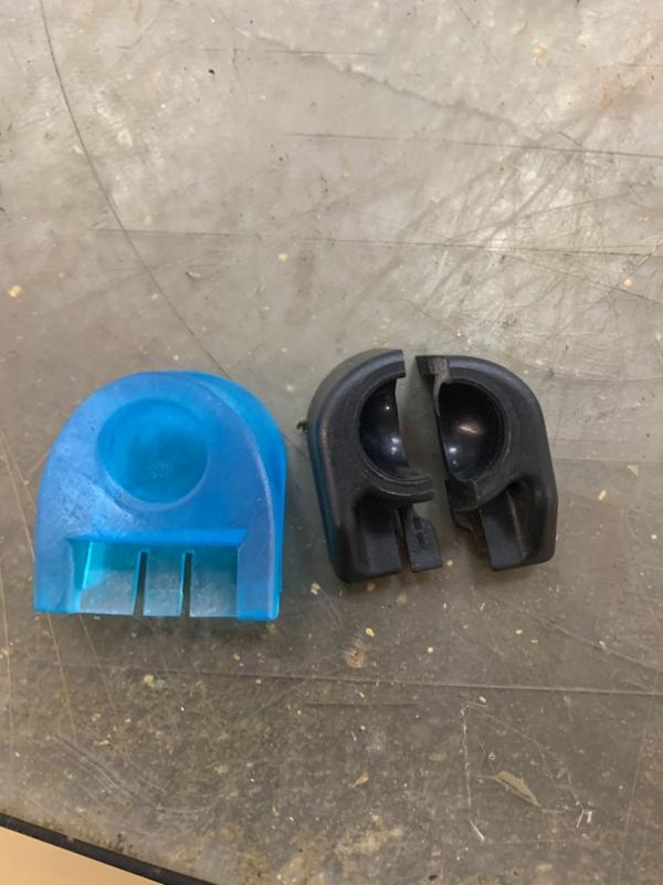 Ford Fusion interior mirror mount