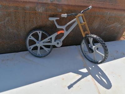 SANTA CRUZ down hill bike