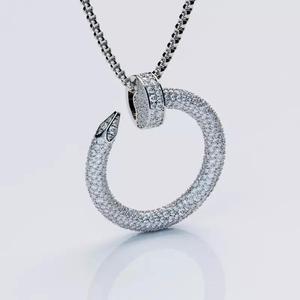 Juste Un Clau Pendant Necklace Style