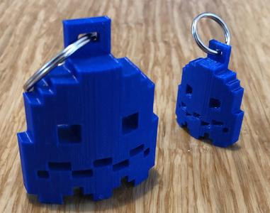 Retro Pixelart Pac Man Ghost Scared - Keyring and standalone model