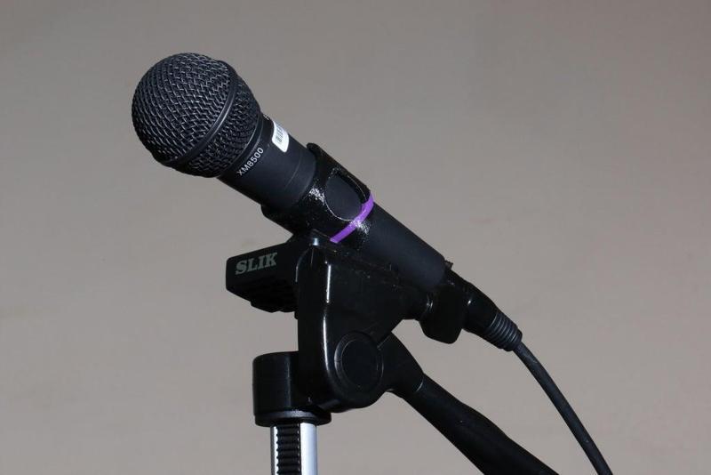 Microphone holder for Skil tripod (35mm square quick release plate)