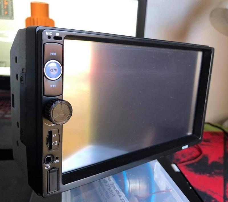 7010B car radio - volume knob