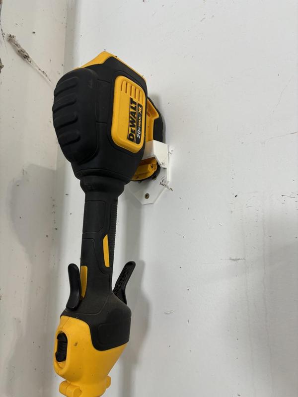 DeWalt  Weedeater / trimmer hanger