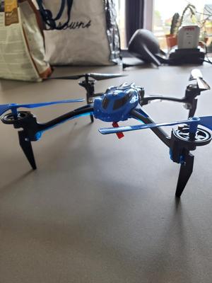 Latrax Alias Landing Stand