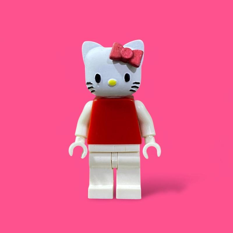 Hello kitty head bricks