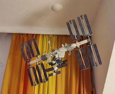 Lego ISS Space Station Deckenbefestigung
