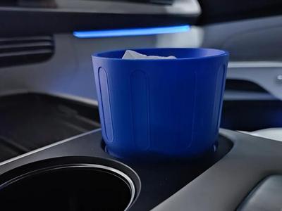 A highly practical in-car trash can, sized to fit most vehicles