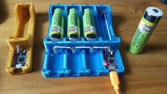 4x 18650 multiple battery charger with space for 4056 circuit