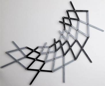 Kinetic Cyclic Scissors