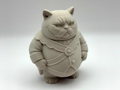 Lord Kitten – Regal Chonk of the Realm