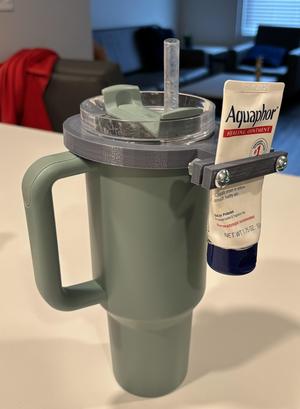Chapstick Holder for Waterbottles