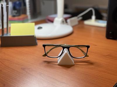Holder glasses