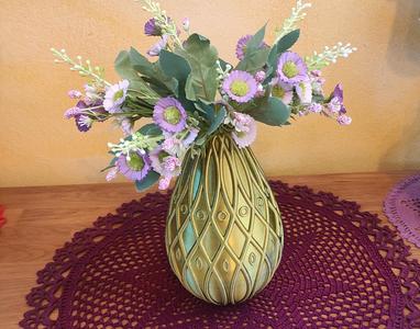 Easter egg vase