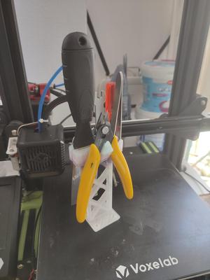 Custom tool holder