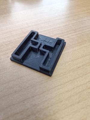 Cover for 40x40 solar module mounting rail