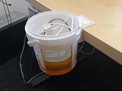 OpenSCAD - attach mug to desk
