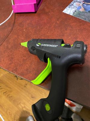 built in feet/stand replacement for mini my glue gun