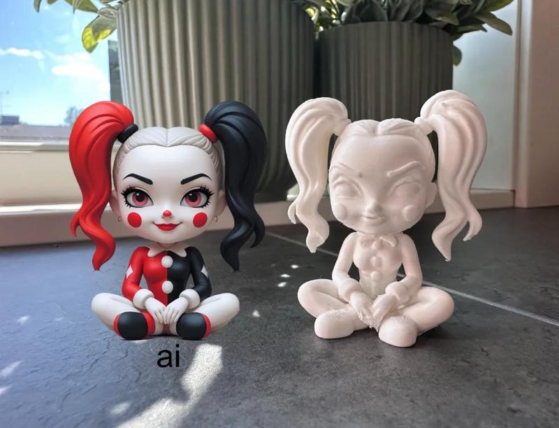 Sitting Harley Quinn DeskBuddy   