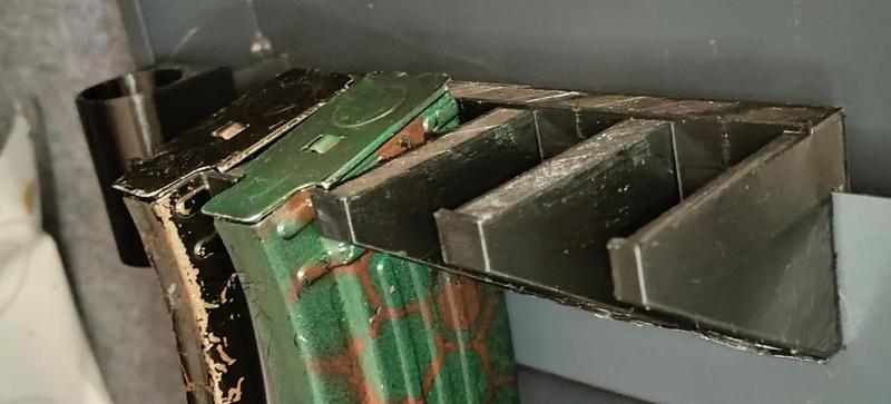 AK MAG holder to safes door   