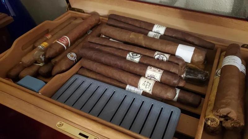 Humidifier for Cigar Humidor / Musical Instrument Case   