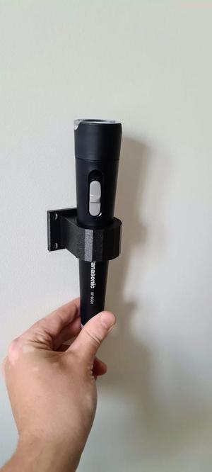 Flashlight wall mount for Panasonic BF-BG01