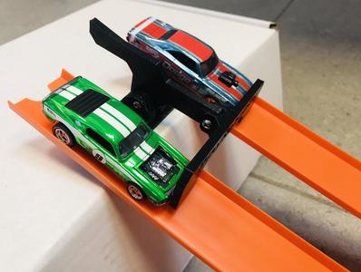 Diecast Hotwheels simple start gate