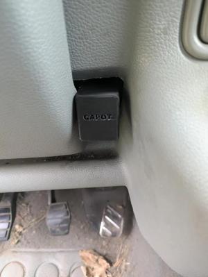 REPARATION BOUTON CAPOT TWINGO   